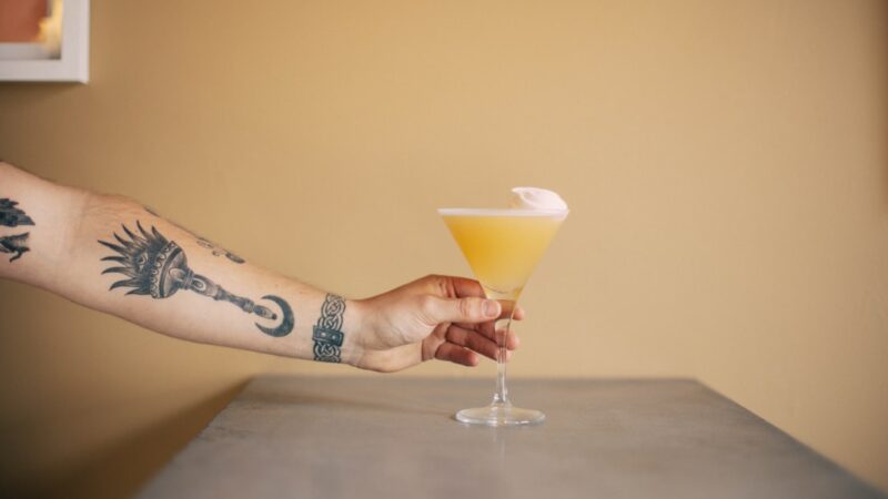 Lej en Bar: Skab Uforglemmelige Cocktailoplevelser til Dine Events